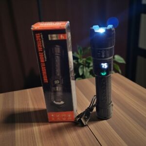 Digital Display Tactical Zoom Flashlight - Black